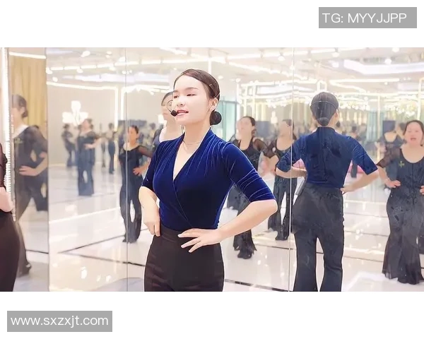 深度对话周芳分享她的网球人生与成长故事探寻运动背后的坚持与梦想